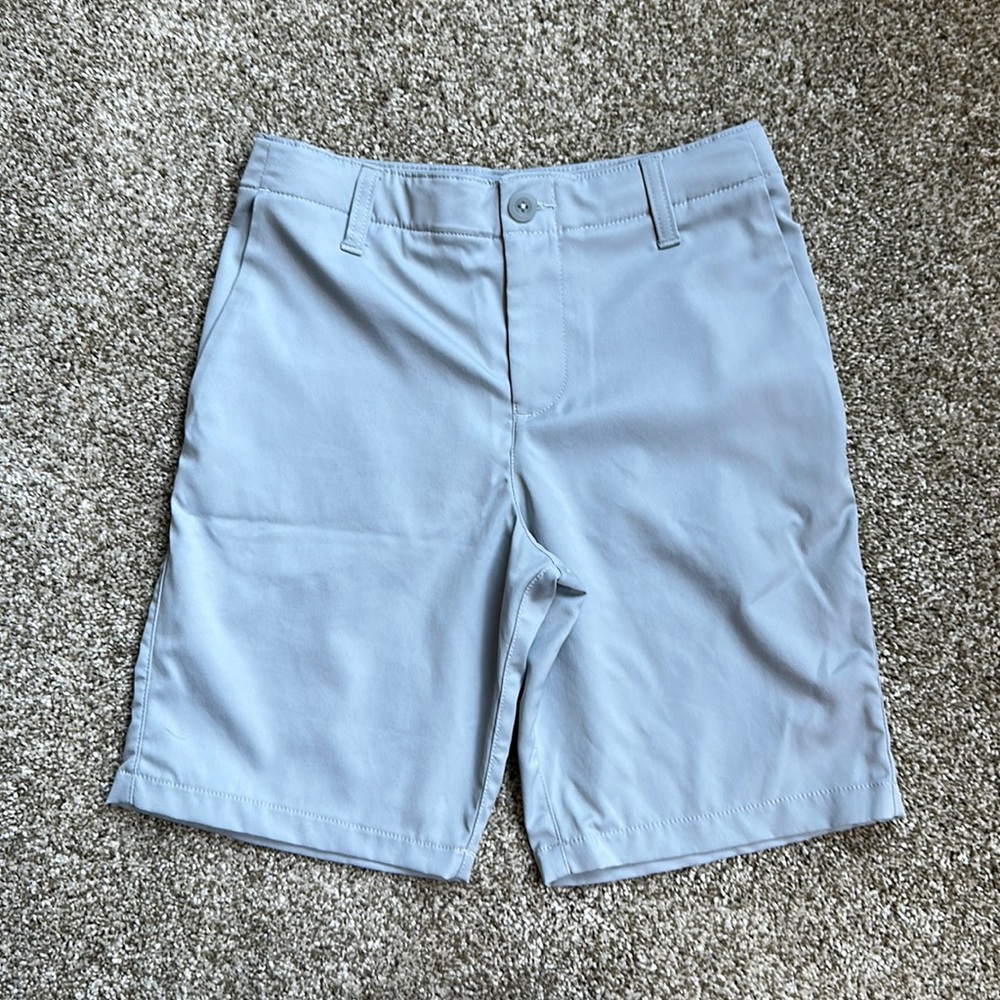 Under Armour Shorts Boys Size 12